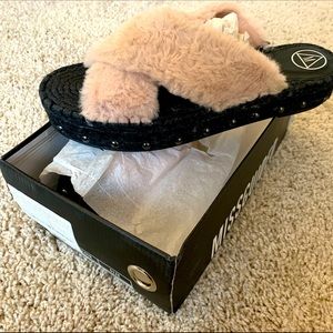 Missguided Fur Cross Strap Flatform 7.5